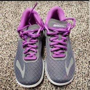 Brooks Pureflow women's size 6.5